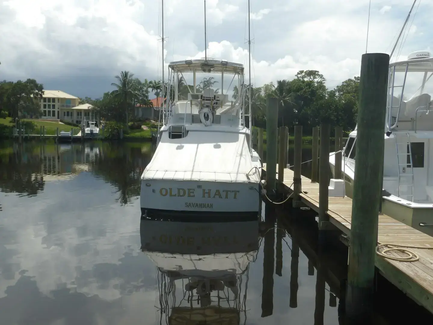 Hatteras 43 Convertible