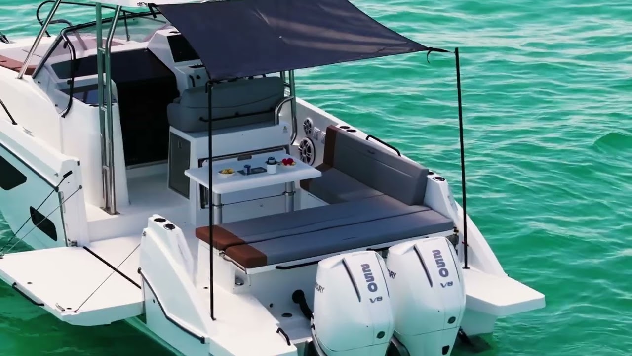 Beneteau Flyer 9 SUNdeck: Walkthrough & Details