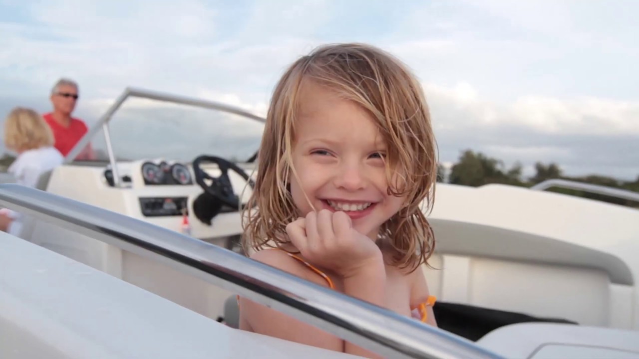 Bayliner Boating Lifestyle