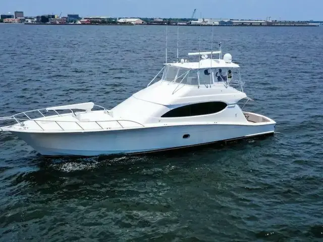 Hatteras 68 Convertible