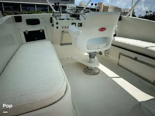 Hatteras 43 Convertible