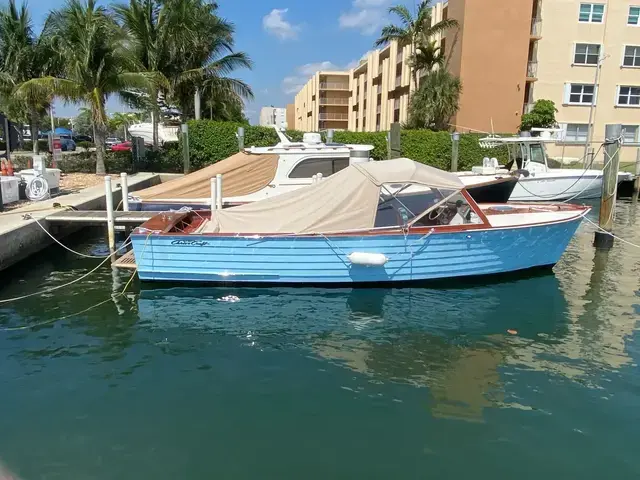 Chris Craft Open Roundabout