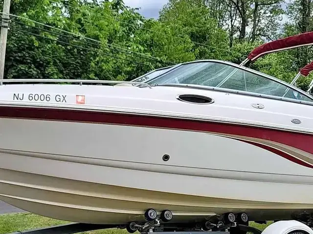 Chaparral 256 SSI