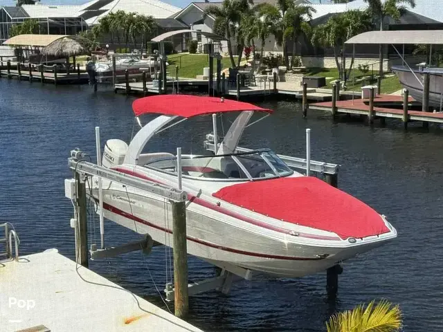 Crownline E24 XS