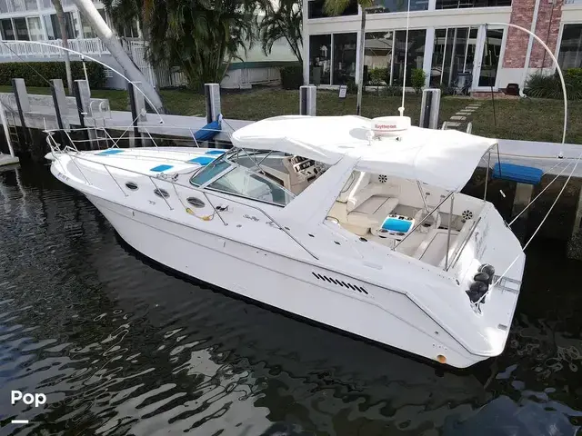 Sea Ray 370 Express Cruiser
