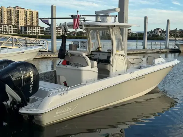 Boston Whaler 270 DAUNTLESS
