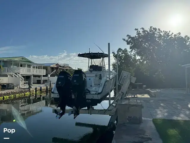 Boston Whaler 26 Outrage