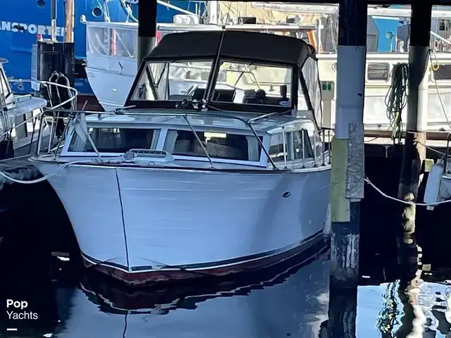 Chris Craft Constellation 34