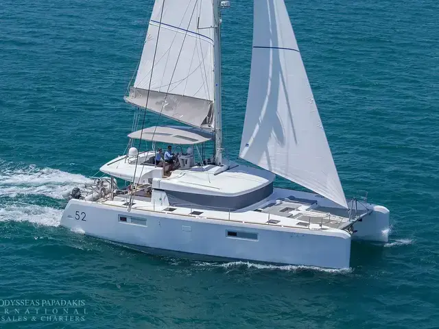 Lagoon 52