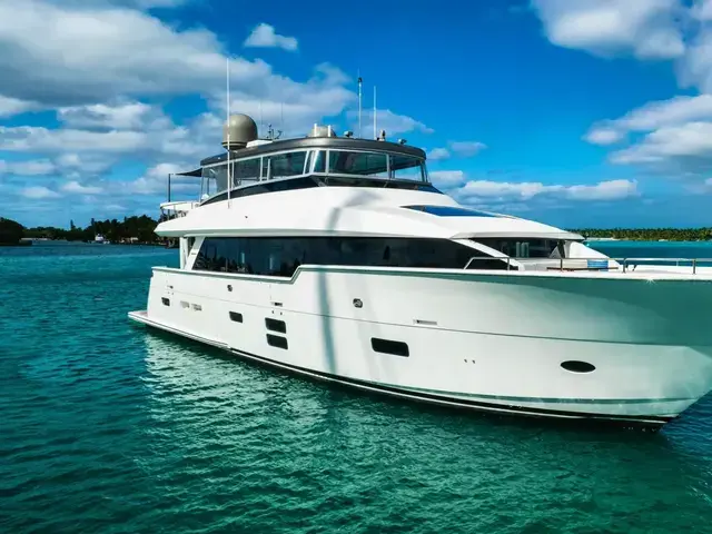 Hatteras M90 PANACERA