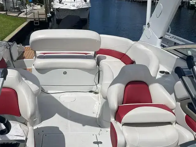 Crownline E24 XS