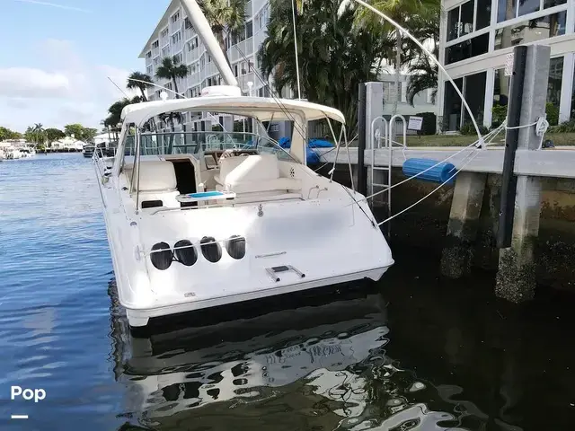 Sea Ray 370 Express Cruiser