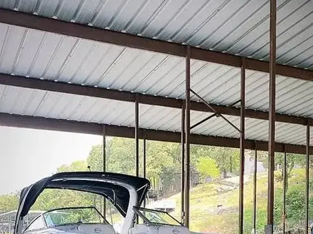Crownline 300