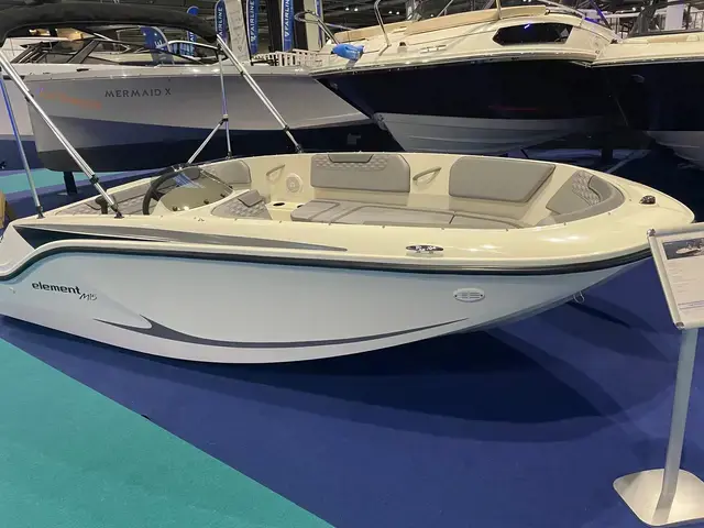 Bayliner M 15