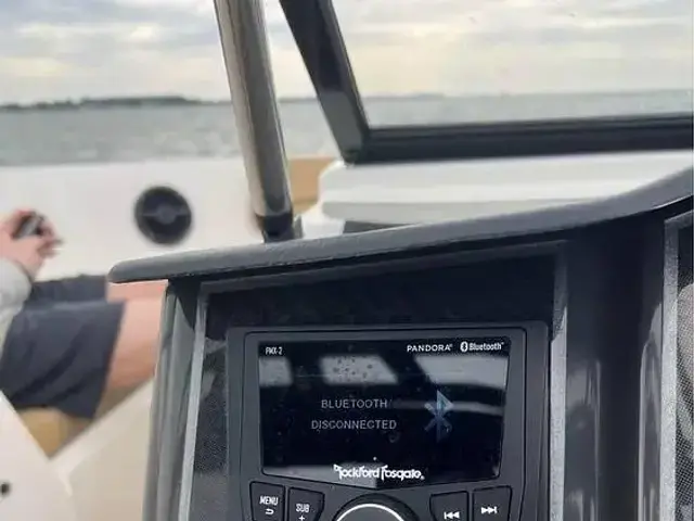 Bayliner VR6