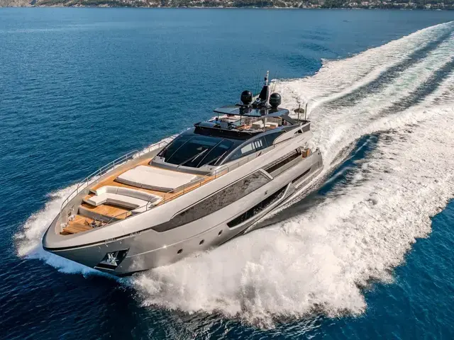 Riva 100' Corsaro