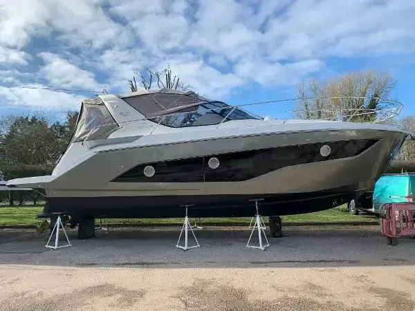 Cranchi Zaffiro 35