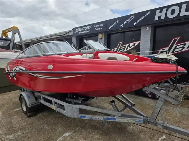 Crownline 180BR for sale in United Kingdom for £12,500 ($16,777)