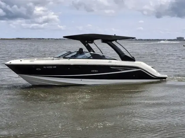 Sea Ray 250 SLX for sale in United States of America for $102,933 (€88,331)