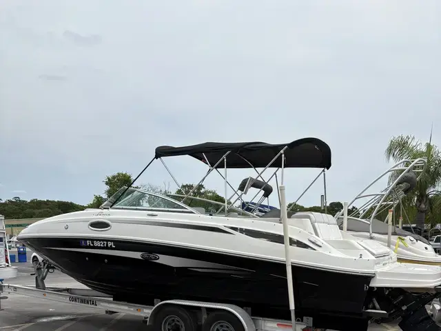 Sea Ray 260 Sundeck Bowrider