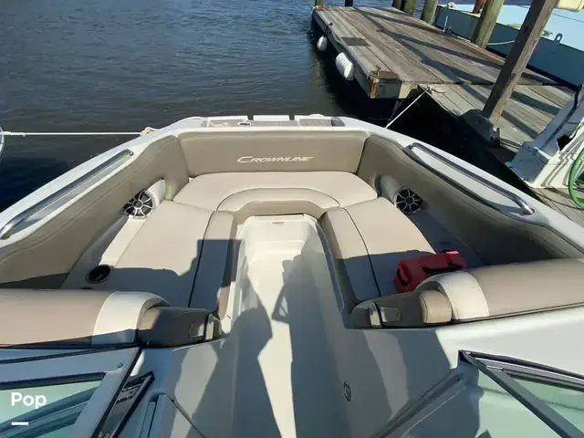 Crownline E235