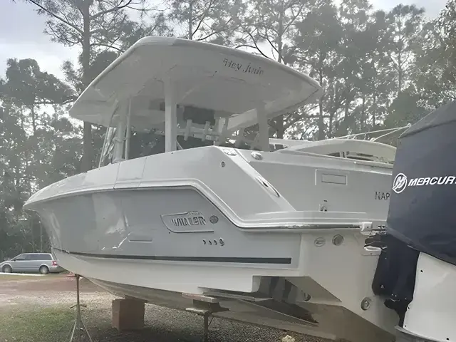 Boston Whaler 38 Outrage