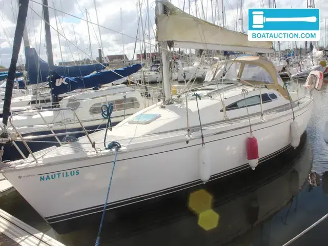 Jeanneau Sun Way 29 for sale in Belgium for €8,500 (£7,372)