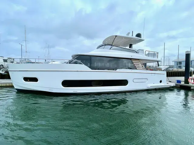 Azimut 60