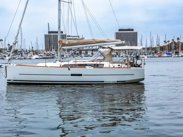 Dufour 360