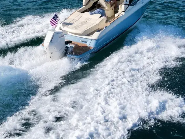 Chris Craft Sportster 28