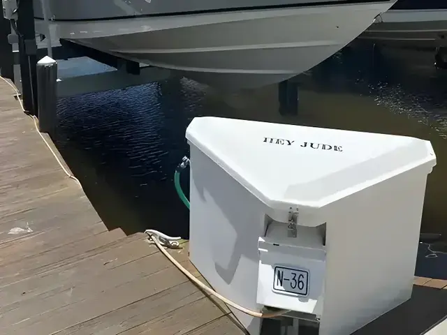 Boston Whaler 38 Outrage