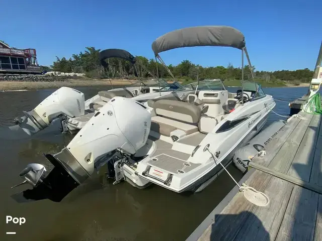 Crownline E235