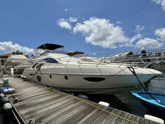 Azimut 62