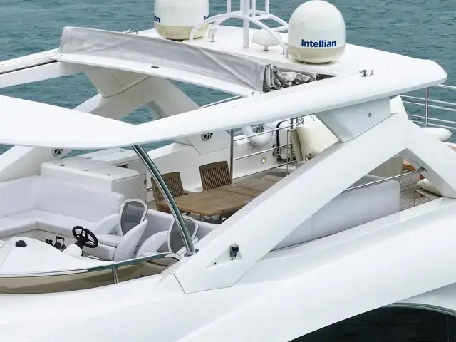 Sunseeker 86 Yacht