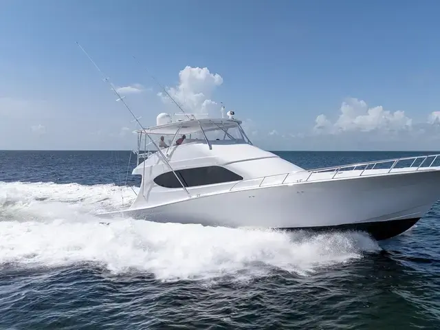 Hatteras 70 Convertible