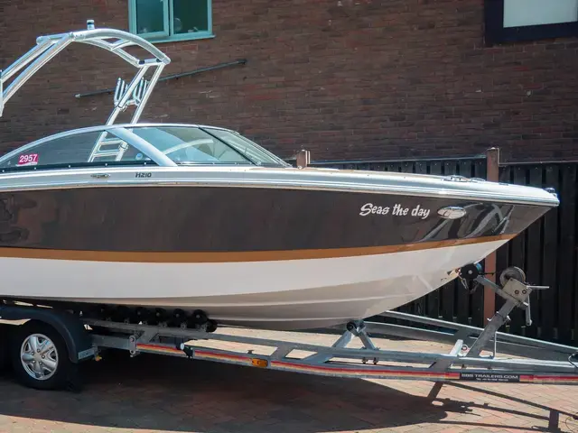 Four Winns Horizon 210