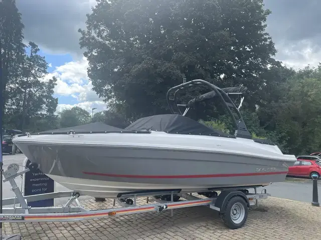 Bayliner VR4