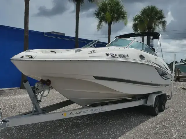 Monterey 233 Explorer