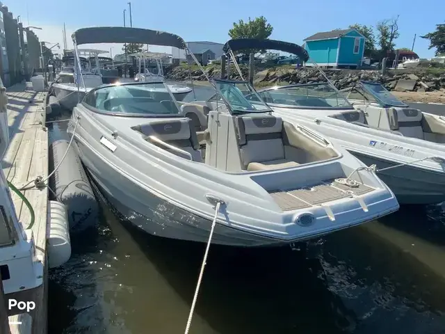 Crownline E235