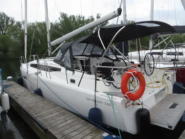 Jeanneau Sun Odyssey 380 for sale in Canada for $425,000 (£230,118)