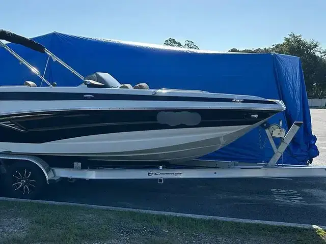 Crownline E230XS